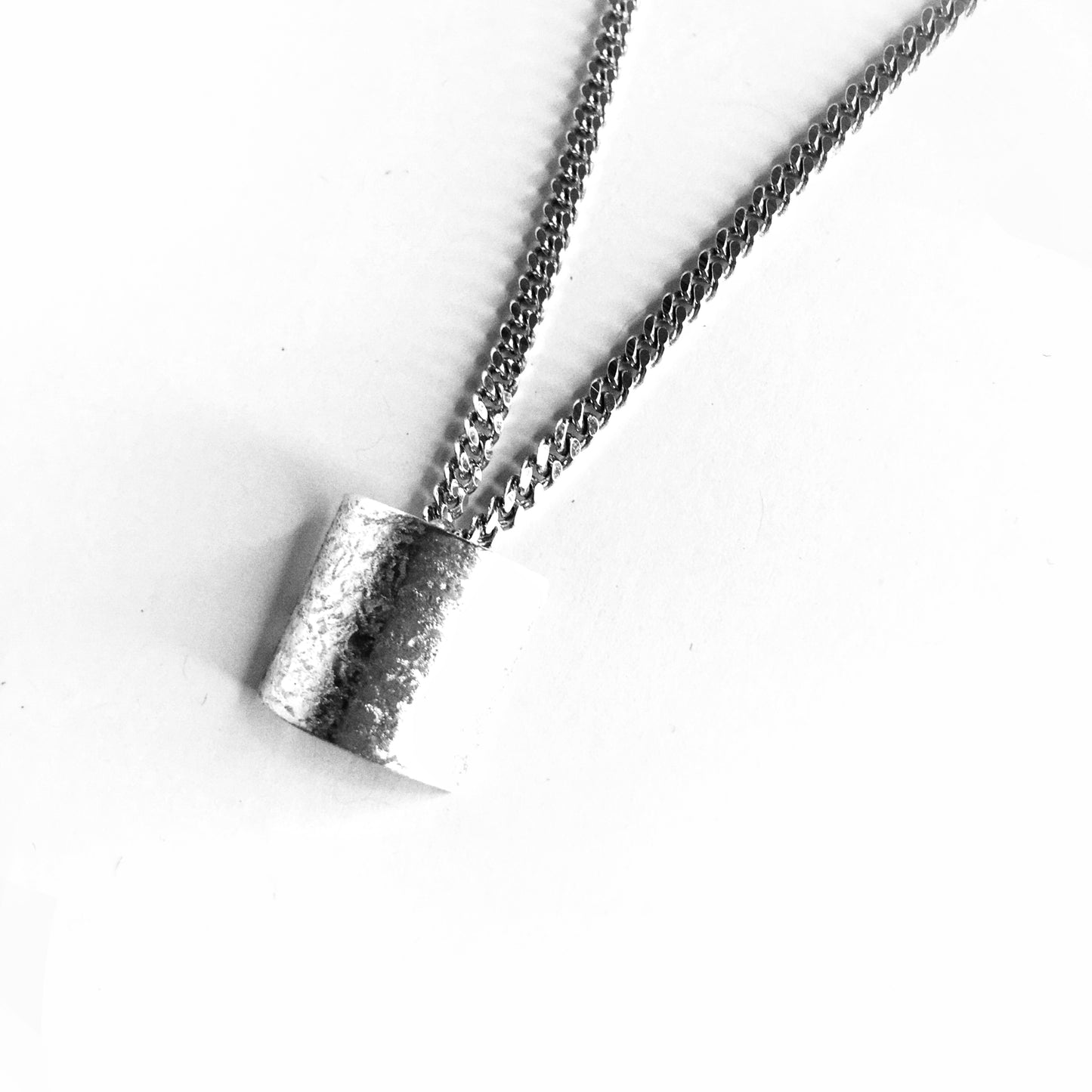 Silver necklace with Maeve pendant, matted