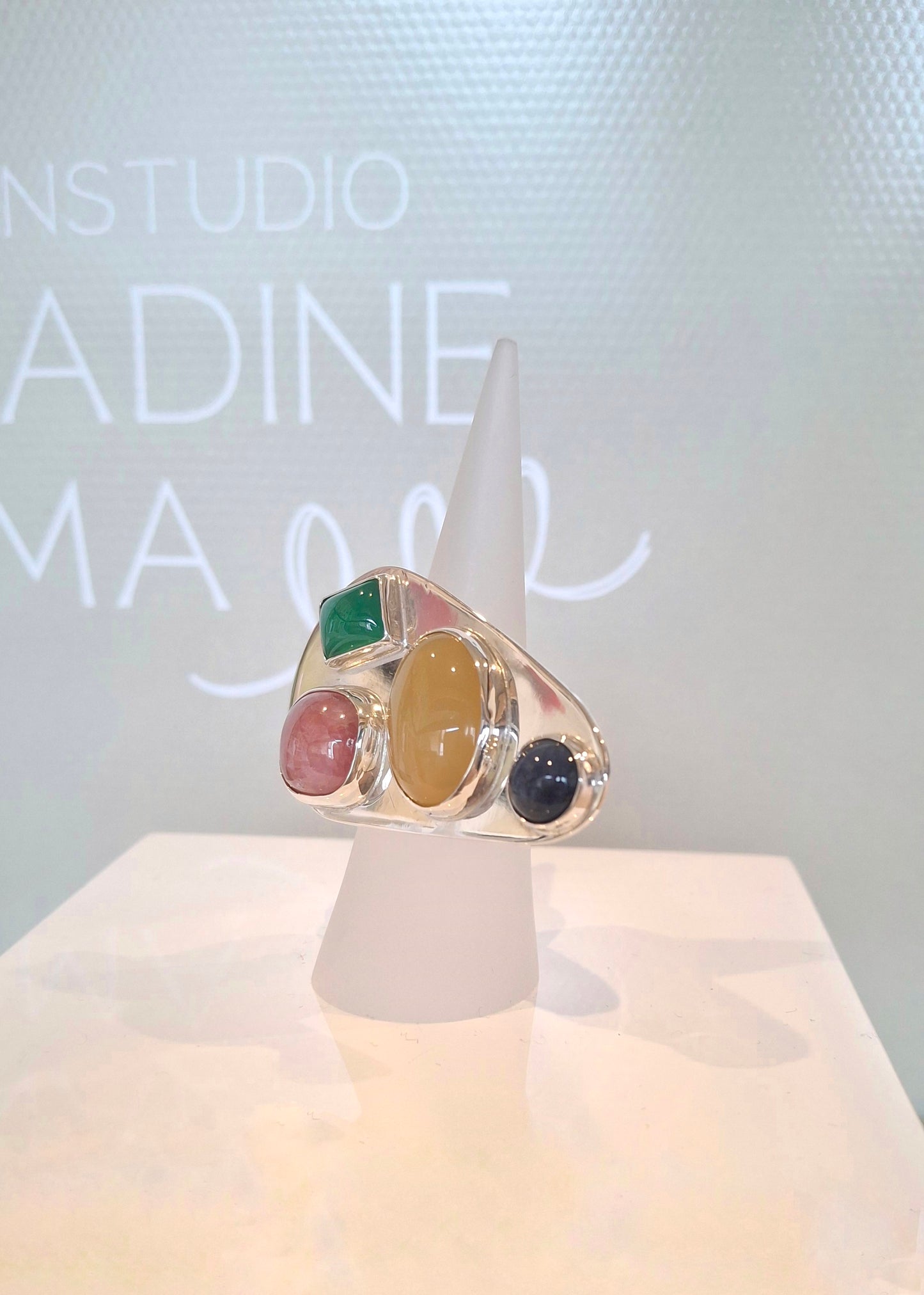 Pointe Ring 08