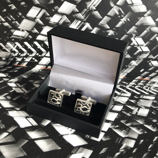 Brut. Silver cufflinks with fossilized coral